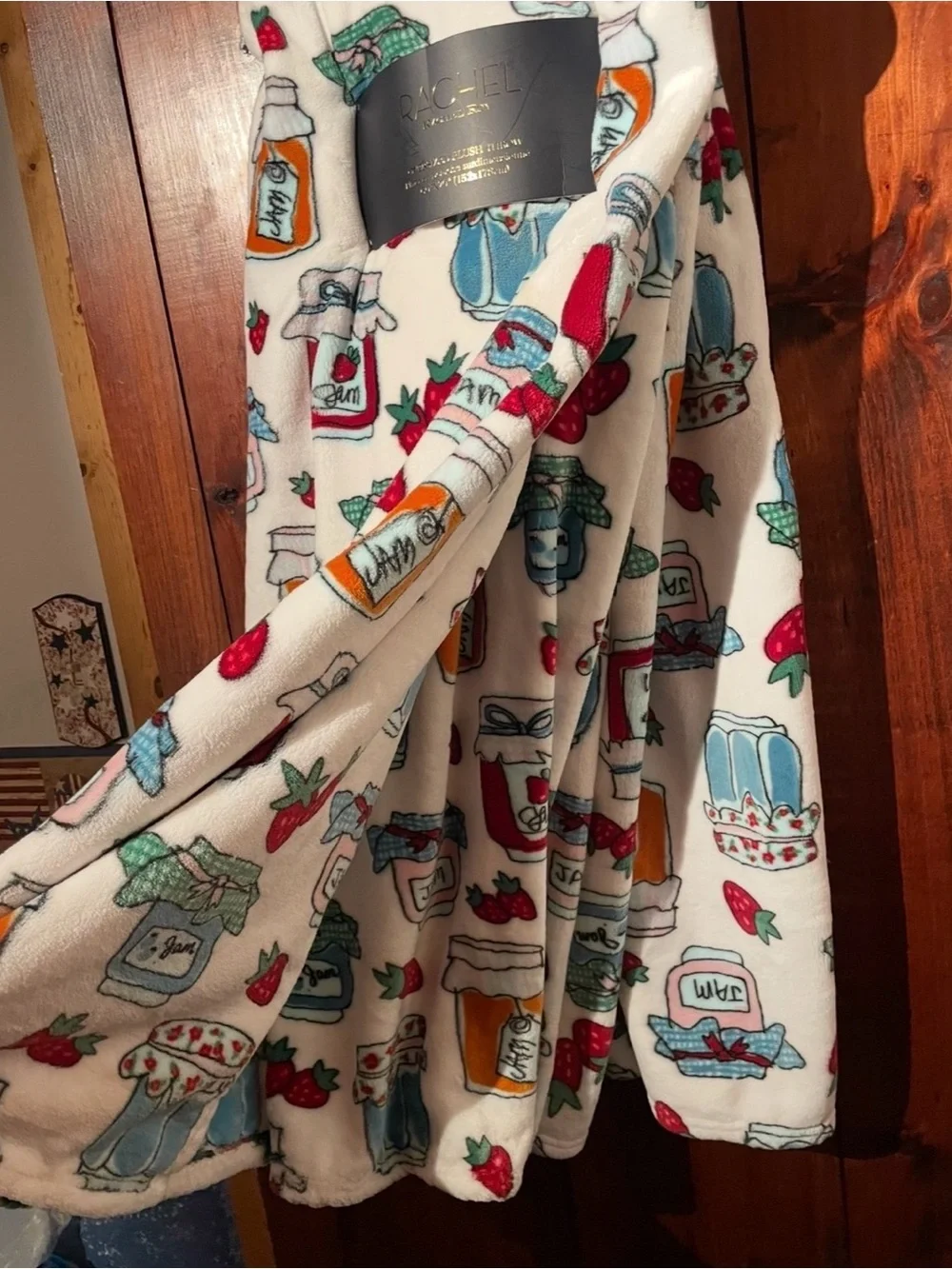 NWT Rachel Roy Designer Plush Oversized Blanket Berry Jams and Jellies